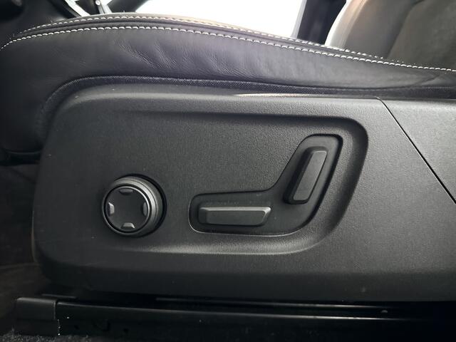 Volvo XC40 Recharge P8 AWD R-Design | Panoramadak | 360° camera | Harman Kardon | Stoel- en Stuurverwarming