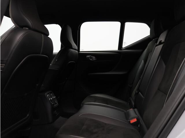 Volvo XC40 T4 211PK Recharge R-Design / 20" / Adaptieve Full Led / Voorruitverwarming / Harman Kardon / Stuur + Stoelverwarming / Keyless / Elektrische Achterklep /