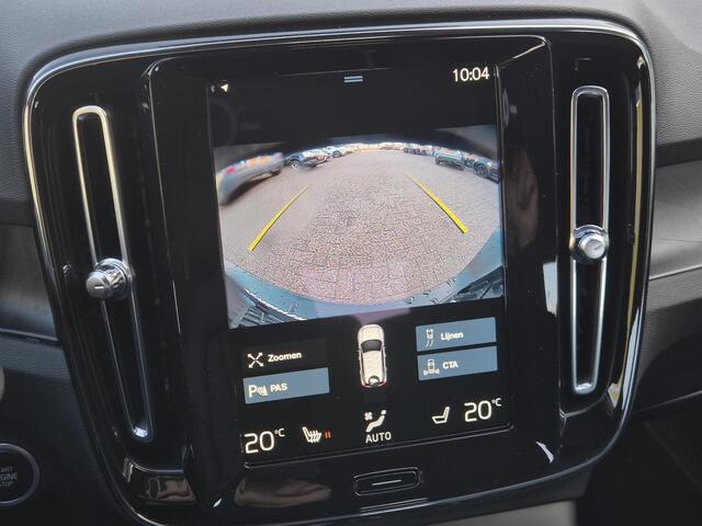 Volvo XC40 1.5 T4 Plug-in hybrid Plus Bright / Accu SOH 95,51% / All season banden / Lighting Pack / Stuur- Stoel & Achterbankverwarming / Trekgewicht 1.800 kg /