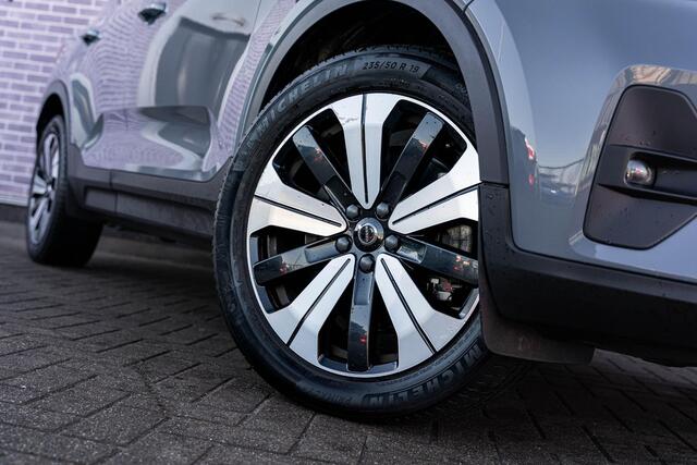 Volvo XC40 1.5 T5 Plug-in hybrid Core Bright | Navigatie | Climate Control | Adaptieve Cruise Control | Dodehoekdetectie | 360 Camera | DAB | Keyless | 18" LM