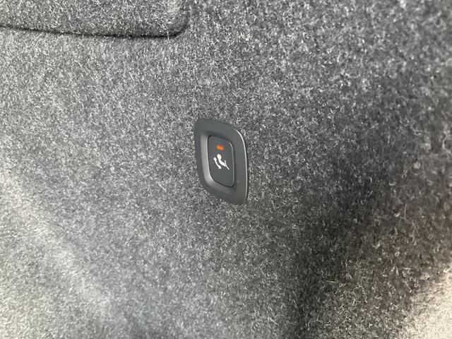 Volvo XC40 1.5 T5 262pk Recharge PHEV Business Elek.Trekhaak Carplay Stoel/Stuurverw Voll.Onderhouden!