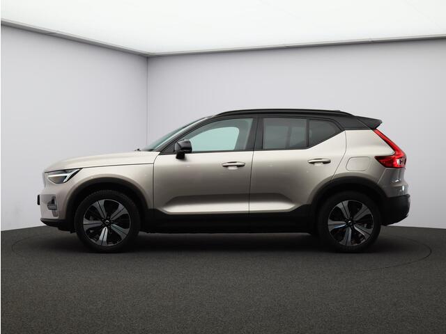 Volvo XC40 Recharge Core 70 kWh / Getint Glas / Parkeercamera / All-Seasonbanden / Carplay / Cruise Control /