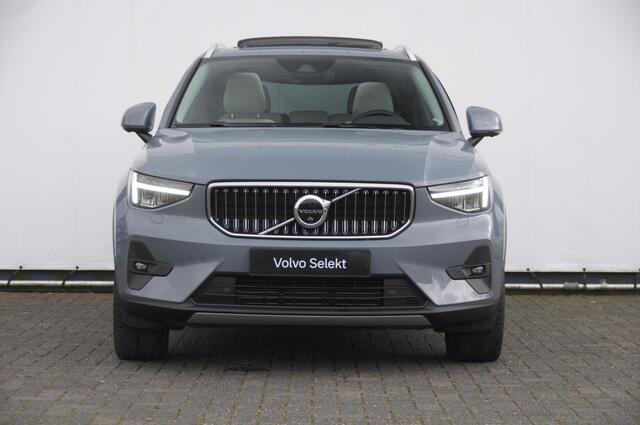 Volvo XC40 T4 211PK Automaat Ultimate Bright / Panoramadak/ Elektrische stoelen met geheugen/ Elektrische achterklep/ Parkeersensoren met 360 Camera/ Stoel en stuurwielverwarming/ Mistlampen/ Luxe bekleding/ /19" Velgen/ Harman kardon audio/ Apple carplay