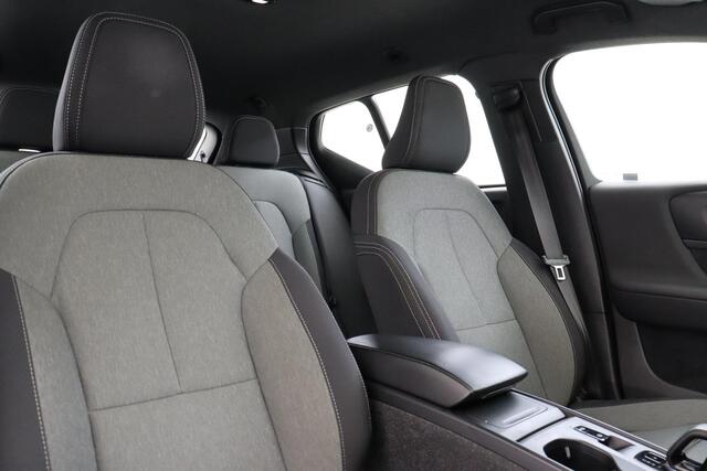 Volvo XC40 B4 (M-HYBRID) CORE -CRUISE|KEYLESS|GOOGLE|CAMERA|CARPLAY|PARK.ASSIST|TREKHAAK