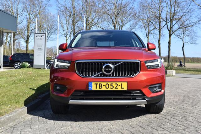 Volvo XC40 T3 156PK Momentum | H&K | Trekhaak | ACC | Leder | Stoelverwarming | Camera