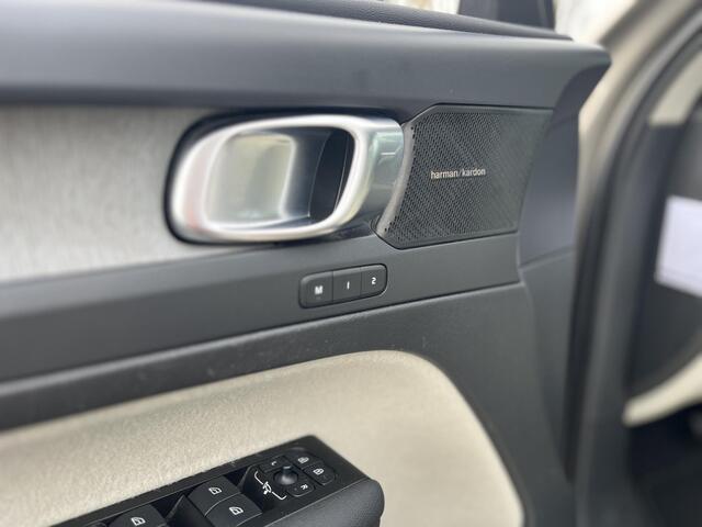 Volvo XC40 T5 Recharge Inscription | Panoramadak | 360 Graden Camera | Harman/Kardon | Power Seats |
