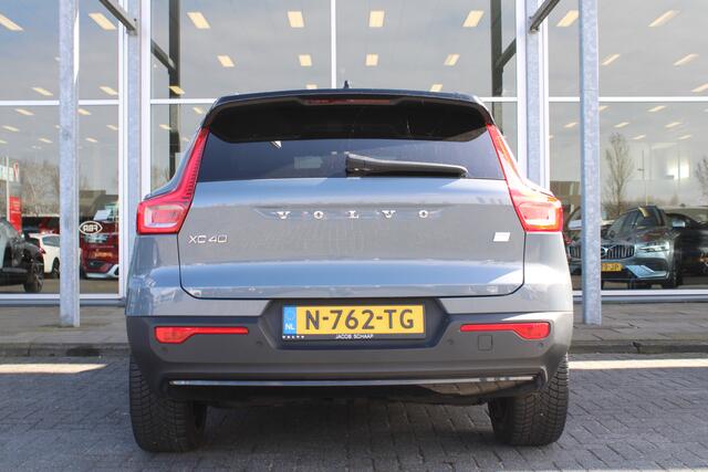 Volvo XC40 Recharge Pro | Schuif/kanteldak | Adapt. Cruise | 360 Camera | H&K Audio | BLIS | El. stoelen | 20" LMV |