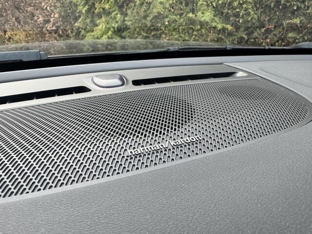 Volvo XC40 T5 Recharge Inscription | Pilot assist | All- season | H&K Audio | Camera | Stuur + stoelverwarming