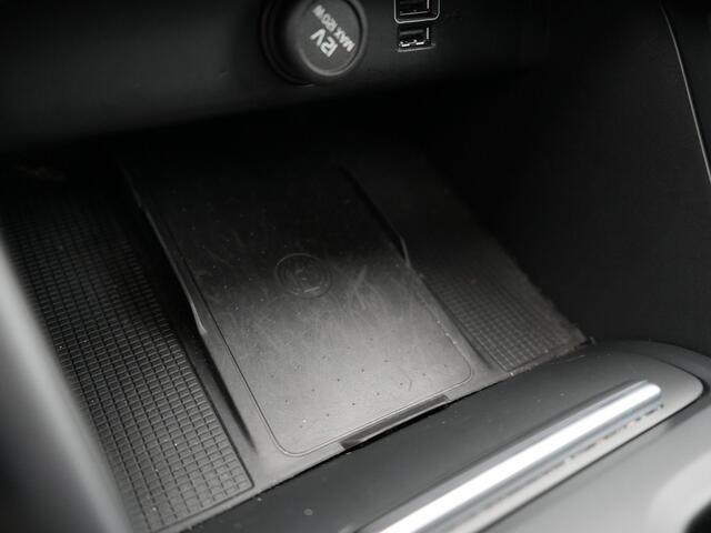 Volvo XC40 T4 Recharge Inscription PHEV 211pk Dealer O.H | Panodak | Camera | Keyless | 18"L.M | Apple Carplay | Stoelverwarming | El. Achterklep | Plug In Hybrid |