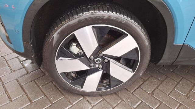 Volvo XC40 Single Motor Extended Range Ultimate 82 kWh Panoramadak | H&K Audio