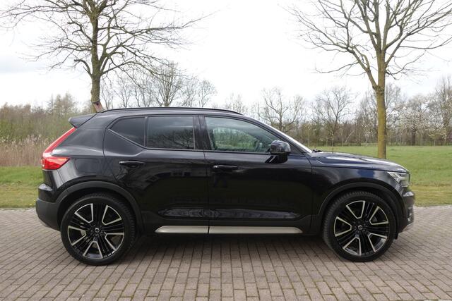 Volvo XC40 1.5 T5 Recharge R-Design | Harman Kardon | ACC | Stoelverwarming | Stuurwielverw. | 360° Camera | Trekhaak |