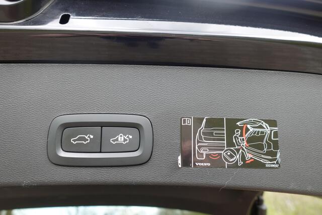 Volvo XC40 1.5 T5 Recharge R-Design | Harman Kardon | ACC | Stoelverwarming | Stuurwielverw. | 360° Camera | Trekhaak |