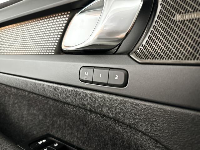 Volvo XC40 Recharge Twin Pro | SOH 91% | Panoramadak | 360° camera | Harman Kardon | Stoel- en Stuurverwarming | Trekhaak