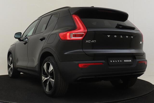 Volvo XC40 RECHARGE P8 AWD R-DESIGN *VOL!* -PANO.DAK|HARMAN/KARDON|360°CAM|POWER-SEATS|LEDER|PRIVACY.GLAS|VERW.VOORRUIT|TREKHAAK