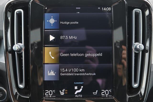 Volvo XC40 T5 Recharge Inscription Expression - IntelliSafe Assist - Adaptieve LED koplampen - Parkeercamera achter - Verwarmde voorstoelen & stuur - Parkeersensoren voor & achter - Draadloze tel. lader - Extra getint glas - Elektr. inklapbare trekhaak - 19' LMV