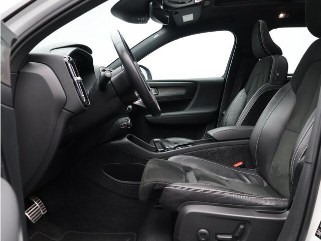 Volvo XC40 1.5 T5 Twin Engine R-Design / Trekhaak / Pano. dak / 360 camera / Stoel-, Stuurwiel- & Achterbankverwarming / Elektr. stoelverstelling / Harman Kardon Audio / BLIS