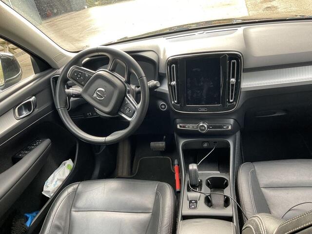 Volvo XC40 1.5 T4 Recharge Inscription Expression | Stoel/Stuur verwarming | Adaptieve cruise | Standkachel | Camera | Blind Spot | Apple carplay/android auto | Trekhaak |