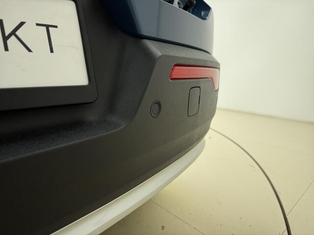 Volvo XC40 B3 177pk Automaat Core / Leder / Stoel + Stuurw. Verwarming / Noodreservewiel / Keyless / Elektr. Achterklep / 18'' + All Season Banden / Draadl. Telefoonlader / PDC + Camera /