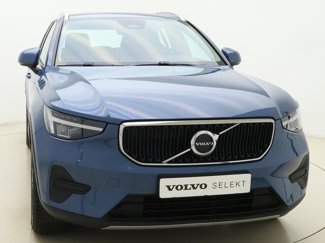 Volvo XC40 B3 177pk Automaat Core / Leder / Stoel + Stuurw. Verwarming / Noodreservewiel / Keyless / Elektr. Achterklep / 18'' + All Season Banden / Draadl. Telefoonlader / PDC + Camera /