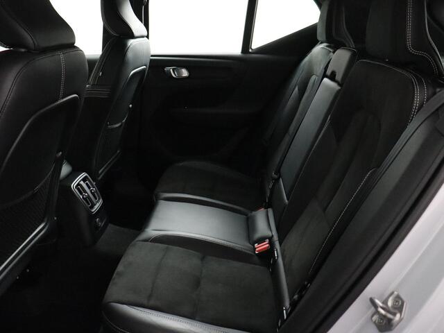 Volvo XC40 1.5 T5 Recharge R-Design | AutoPilot | LED | Navigatie!