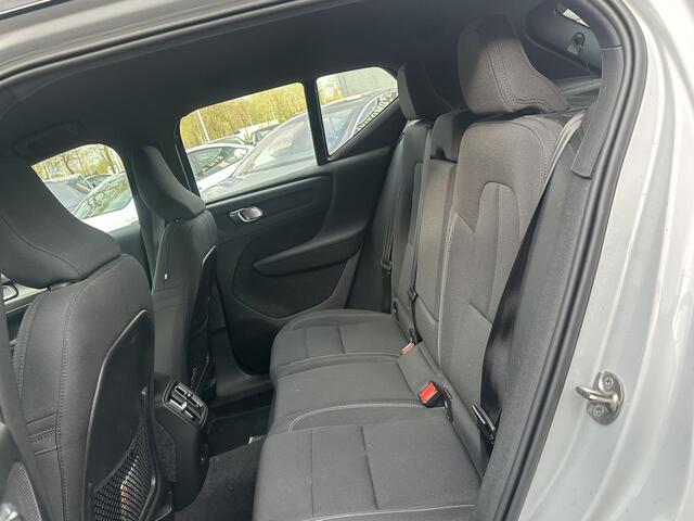 Volvo XC40 Recharge Plus SOH 93%| EERSTE EIG. ORIG. NL NAP| STOEL+ STUURVERWARMING| ELEK. TREKHAAK| ELEK. ACHTERKLEP| DODE HOEK SENSOR| DEALER ONDERHOUDEN | RIJKLAAR + 12 MND BOVAG GARANTIE |