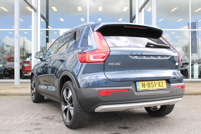 Volvo XC40 T4 211PK Automaat Recharge Inscription | Adapt. Cruise | El. Trekhaak | PDC + Camera | Keyless | DAB | Extra getint glas |