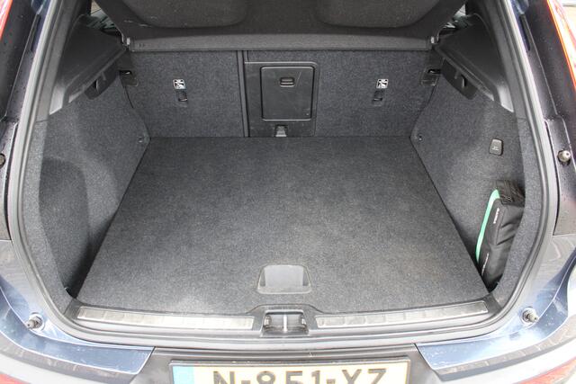 Volvo XC40 T4 211PK Automaat Recharge Inscription | Adapt. Cruise | El. Trekhaak | PDC + Camera | Keyless | DAB | Extra getint glas |