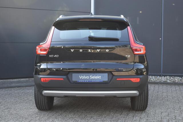 Volvo XC40 T2 Momentum | Automaat | Navigatie | Parkeercamera | Parkeersensoren voor en achter | Apple Carplay | Android Auto | Climate Control | Cruise Control