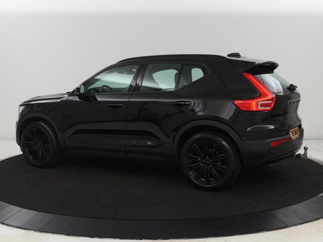 Volvo XC40 2.0 T4 Momentum | 1e eigenaar | 360 Camera | Trekhaak | Adaptive cruise | Dodehoek detectie | 19'' lichtmetalen velgen | Navigatie | Full LED | Climate control | Bluetooth | Parkeerhulp | Half leder | Origineel NL