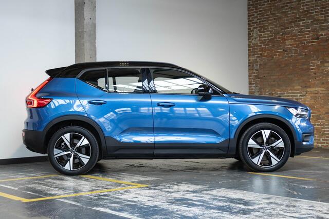Volvo XC40 Recharge P8 AWD R-Design | Stoelverwarming | Adaptive Cruise Control | BLIS | Parkeersensoren voor + achter | Parkeercamera | Warmtepomp | Google infotainment | AppleCarplay/AndroidAuto