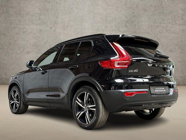 Volvo XC40 1.5 T4 Recharge R-Design 211Pk Automaat (APPLE CARPLAY, GROOT NAVI, STUUR/STOELVERWARMING, LEDER, CAMERA, SPORTSTOELEN, GETINT GLAS, ELEK ACHTERKLEP, NIEUWSTAAT)