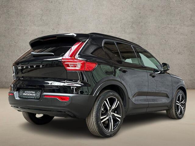 Volvo XC40 1.5 T4 Recharge R-Design 211Pk Automaat (APPLE CARPLAY, GROOT NAVI, STUUR/STOELVERWARMING, LEDER, CAMERA, SPORTSTOELEN, GETINT GLAS, ELEK ACHTERKLEP, NIEUWSTAAT)