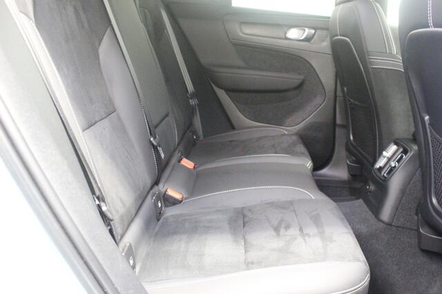 Volvo XC40 T5 Plug-in hybrid Plus Dark | Rijklaarprijs | Trekhaak |