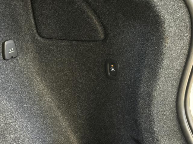 Volvo XC40 1.5 T5 Recharge Inscription | Leder | Camera | Trekhaak | Stoel/Stuurverw.