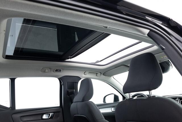 Volvo XC40 1.5 T5 Recharge R-Design Expression | PANORAMADAK ? 1e Eigenaar *BEVRIJDINGSDAG 05 mei OPEN!*