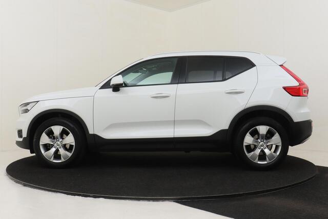 Volvo XC40 T2 AUT. MOMENTUM BUSINESS -CAMERA|ZITTINGVERL.|PRIVACY.GLAS|KEYLESS|CARPLAY|18"