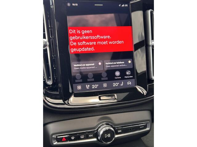 Volvo XC40 2.0 B4 Plus Black Edition Europa / Panorama dak / Nubuck bekleding / Extra getint glas