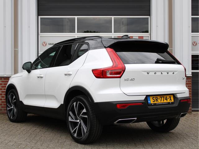 Volvo XC40 2.0 T4 190PK R-Design Automaat /NAVI/Panoramadak/Trekhaak/Cruise control/PDC/20'LM/Leder/Camera/LED/NAP!
