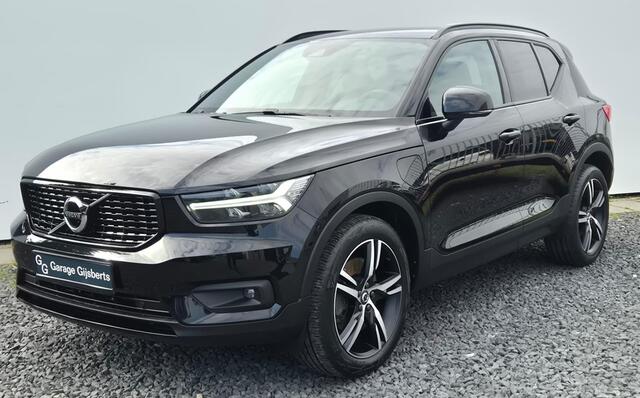 Volvo XC40 1.5 T4 Recharge R-Design Climate - Camera achter - Privacy Glass - 19 Licht metaal - RG0R interieur - PDC voor en achter - Voorruit verwarming