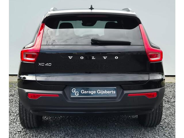 Volvo XC40 1.5 T4 Recharge R-Design Climate - Camera achter - Privacy Glass - 19 Licht metaal - RG0R interieur - PDC voor en achter - Voorruit verwarming