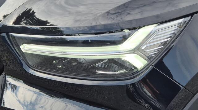 Volvo XC40 1.5 T4 Recharge R-Design Climate - Camera achter - Privacy Glass - 19 Licht metaal - RG0R interieur - PDC voor en achter - Voorruit verwarming