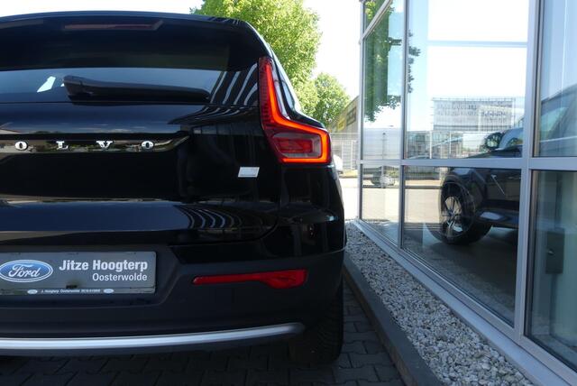 Volvo XC40 1.5 T4 Plug-in hybrid Essential Bright FACELIFT, WINTER PACK, CRUISE, CLIMA, NAVI, CAMERA, PDC V&A, APPLE CARPLAY/ANDROID AUTO, STANDKACHEL, 17.697KM