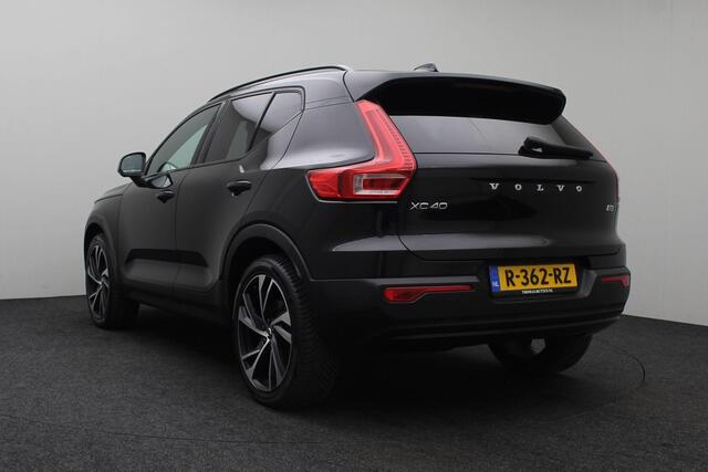 Volvo XC40 2.0 B3 R-Design 2022 NAP | 360 Camera | Harman Kardon | Panoramadak | Carplay | Stuur en stoelverwarming | Trekhaak | Alcantara Leder | Keyless |