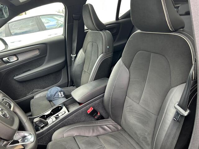 Volvo XC40 1.5 T5 Recharge R-Design | Plug-in Hybrid (PHEV) | 360 Graden Camera | Harman Kardon Audio | Panoramadak | Trekhaak | Lichtmetalen Velgen 20 inch | Navigatie | Apple Carplay | Android Auto | Elektrisch Verstelbare Voorstoelen