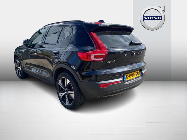 Volvo XC40 Recharge P8 AWD R-Design | Harman Kardon Audio | Achteruitrijcamera | Parkeersensoren | Trekhaak | Alarm | Elektrisch Verstelbare Voorstoelen | Navigatie | Apple Carplay | Android Auto