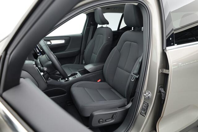 Volvo XC40 1.5 T4 Recharge Inscription Expression | SOH 96.7% | Dig. Cockpit | Pano | 360cam | Elek. Trekhaak | Adapt. Cruise | Harman Kardon