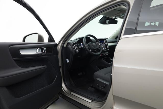 Volvo XC40 1.5 T4 Recharge Inscription Expression | SOH 96.7% | Dig. Cockpit | Pano | 360cam | Elek. Trekhaak | Adapt. Cruise | Harman Kardon