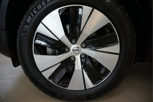 Volvo XC40 2.0 B3 Black Edition Cruise Adaptief - Stoel- Stuur verwarming