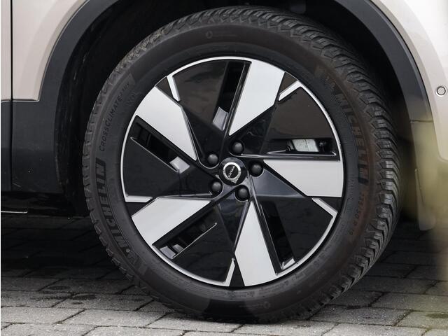 Volvo XC40 Single Motor Extended Range Ultimate 82 kWh | Pano | 360 Camera | Google Assistent