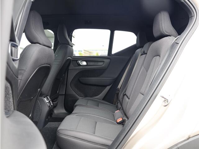 Volvo XC40 Single Motor Extended Range Ultimate 82 kWh | Pano | 360 Camera | Google Assistent